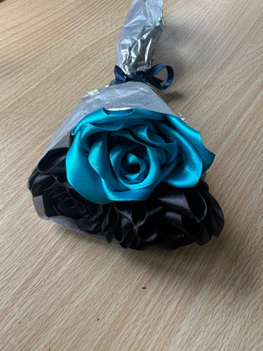 small blue+black bouquet izzyunique